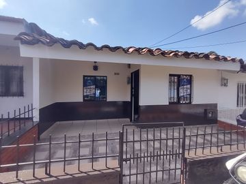 VENTA DE CASA PINARES CARTAGO