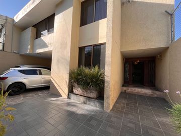 Casa en venta en el Fraccionamiento Altamira, Zapopan, Jalisco