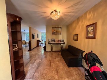 Casa en venta en el Fraccionamiento Altamira, Zapopan, Jalisco