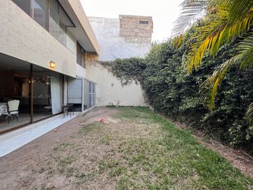 Casa en venta en el Fraccionamiento Altamira, Zapopan, Jalisco