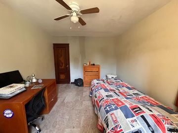 Casa en venta en el Fraccionamiento Altamira, Zapopan, Jalisco