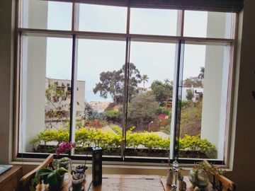 DUPLEX ESTILO CASA EN EXCELENTE ZONA CON VISTA MAR