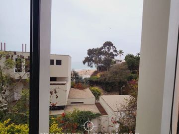DUPLEX ESTILO CASA EN EXCELENTE ZONA CON VISTA MAR