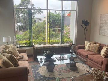 DUPLEX ESTILO CASA EN EXCELENTE ZONA CON VISTA MAR