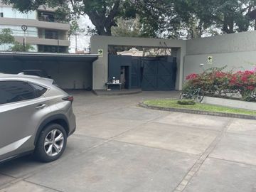 DUPLEX ESTILO CASA EN EXCELENTE ZONA CON VISTA MAR