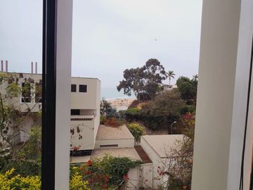 DUPLEX ESTILO CASA EN EXCELENTE ZONA CON VISTA MAR