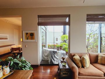 DUPLEX ESTILO CASA EN EXCELENTE ZONA CON VISTA MAR