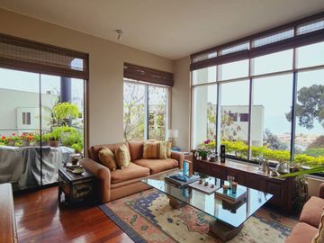 DUPLEX ESTILO CASA EN EXCELENTE ZONA CON VISTA MAR