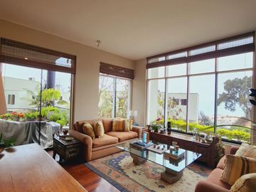 DUPLEX ESTILO CASA EN EXCELENTE ZONA CON VISTA MAR