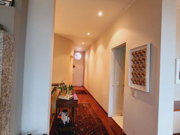 DUPLEX ESTILO CASA EN EXCELENTE ZONA CON VISTA MAR