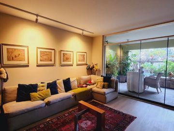 DUPLEX ESTILO CASA EN EXCELENTE ZONA CON VISTA MAR