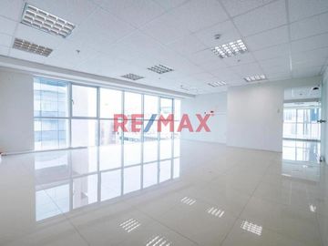 Venta de Edificio Corporativo 5,397m2 en el Corazón Comercial de Miraflores