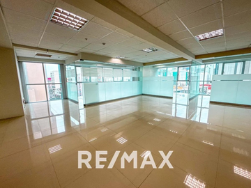 Venta de Edificio Corporativo 5,397m2 en el Corazón Comercial de Miraflores