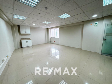 Venta de Edificio Corporativo 5,397m2 en el Corazón Comercial de Miraflores