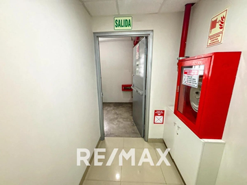 Venta de Edificio Corporativo 5,397m2 en el Corazón Comercial de Miraflores