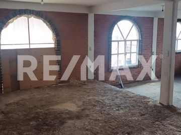 Casa para remodelar con excelente potencial en Tláhuac