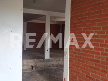 Casa para remodelar con excelente potencial en Tláhuac