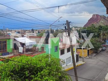 Casa para remodelar con excelente potencial en Tláhuac