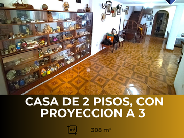 Amplia Casa de 308 m² en Urbanización Pacocha – Cerca al Colegio Xammar