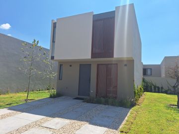 CASA EN VENTA EN ZIRE ZAKIA EL MARQUES