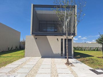 CASA EN VENTA EN ZIRE ZAKIA EL MARQUES