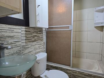 Vendo Departamento + Cochera1Er Piso Cerca A Cruce Del Canta Callao Y Tomas Valle