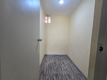 Vendo Departamento + Cochera1Er Piso Cerca A Cruce Del Canta Callao Y Tomas Valle