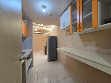 Vendo Departamento + Cochera1Er Piso Cerca A Cruce Del Canta Callao Y Tomas Valle