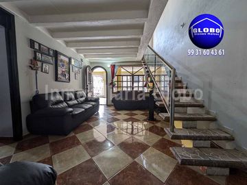 Casa en venta Col. Atasta muy cerca de Av. Méndez 5 recámaras