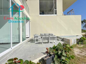 Tu oasis en la playa: Depa con terraza, jacuzzi y acceso directo al mar
