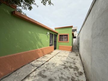 Casa en venta en Paseo del Prado, Juárez, N.L., a 2 min del Sun Mall VIP