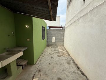 Casa en venta en Paseo del Prado, Juárez, N.L., a 2 min del Sun Mall VIP