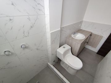 🏠 CASA 2 PLANTAS 3 DORMITORIOS CON TERRAZA -  $78,000.oo (Marianitas de Calderón)