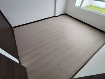 🏠 CASA 2 PLANTAS 3 DORMITORIOS CON TERRAZA -  $78,000.oo (Marianitas de Calderón)