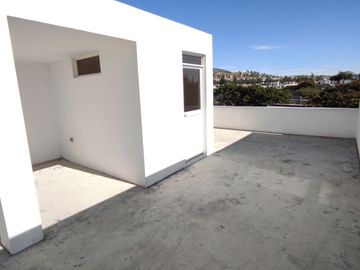🏠 CASA 2 PLANTAS 3 DORMITORIOS CON TERRAZA -  $78,000.oo (Marianitas de Calderón)