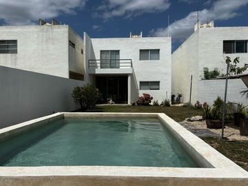 CASA FLORA DZITYA