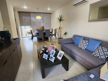 CASA FLORA DZITYA
