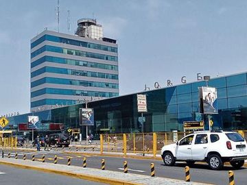 ¡Hermosa Casa con Cochera en Urb. Pacífico, Punto Estratégico! 🏡📍🚗✨