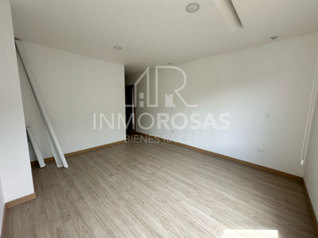 Sector Granda Centeno $161.000 Vendo Dpto. de 3 Dorm.2 parqueaderos, 1 Bod