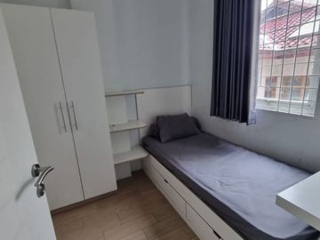 Rumah Kost Kemanggisan 19 Kamar Jakbar Pinggir Jalan