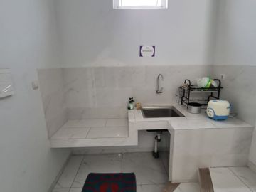 Rumah Kost Kemanggisan 19 Kamar Jakbar Pinggir Jalan