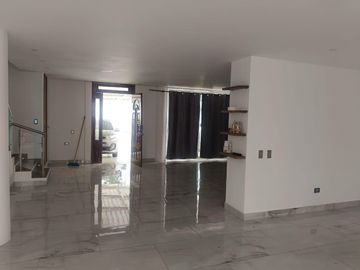 Casa en venta en Rincón de Ciudad Jardín. Cali, Valle del Cauca.