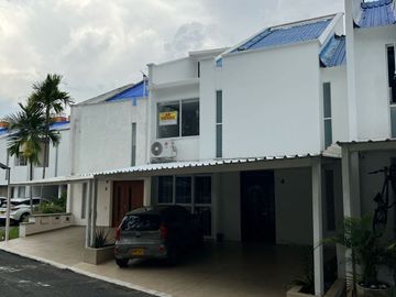 Casa en venta en Rincón de Ciudad Jardín. Cali, Valle del Cauca.