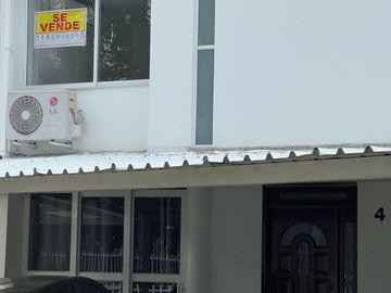 Casa en venta en Rincón de Ciudad Jardín. Cali, Valle del Cauca.