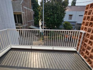 Rumah Aseli. Jagakarsa, Baru 2/3 LANTAI, Mewah Murah di Jaksel Kota Jakarta Selatan (KP) Jual Dijual