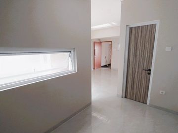 Rumah Aseli. Jagakarsa, Baru 2/3 LANTAI, Mewah Murah di Jaksel Kota Jakarta Selatan (KP) Jual Dijual