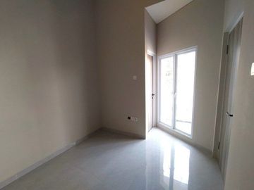 Rumah Aseli. Jagakarsa, Baru 2/3 LANTAI, Mewah Murah di Jaksel Kota Jakarta Selatan (KP) Jual Dijual