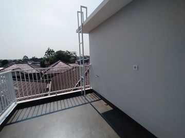 Rumah Aseli. Jagakarsa, Baru 2/3 LANTAI, Mewah Murah di Jaksel Kota Jakarta Selatan (KP) Jual Dijual