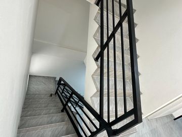 Dijual Rumah Baru Modern Minimalis 3 Lantai, lokasi Tanjung Duren Dekat CP Mall, Grogol Jakarta Barat