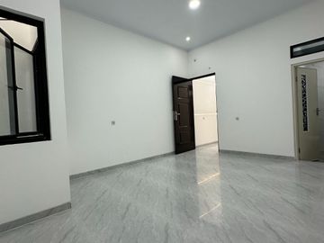 Dijual Rumah Baru Modern Minimalis 3 Lantai, lokasi Tanjung Duren Dekat CP Mall, Grogol Jakarta Barat